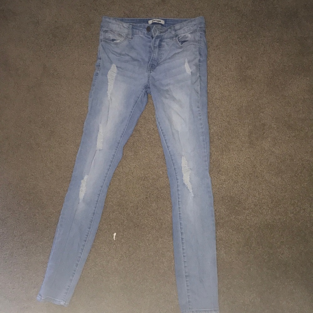 Charlotte Rousse Light wash ripped jeans